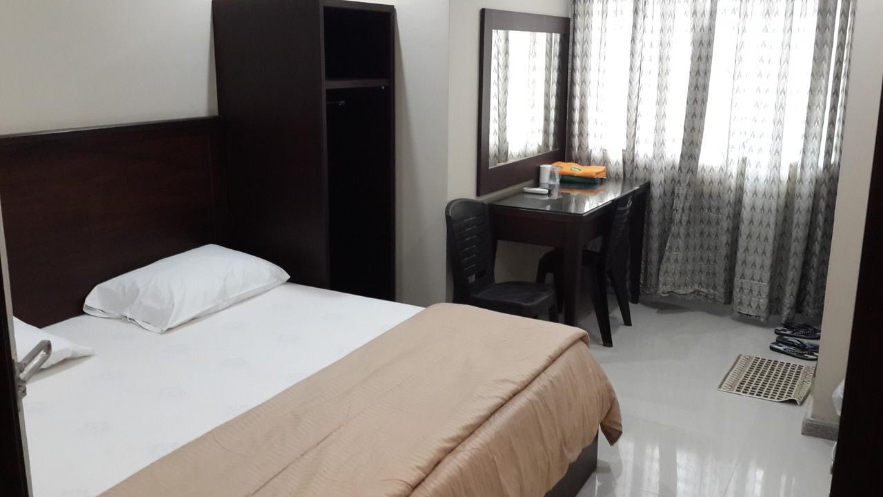 Leon Inn Jodoh Square Batam Luaran gambar